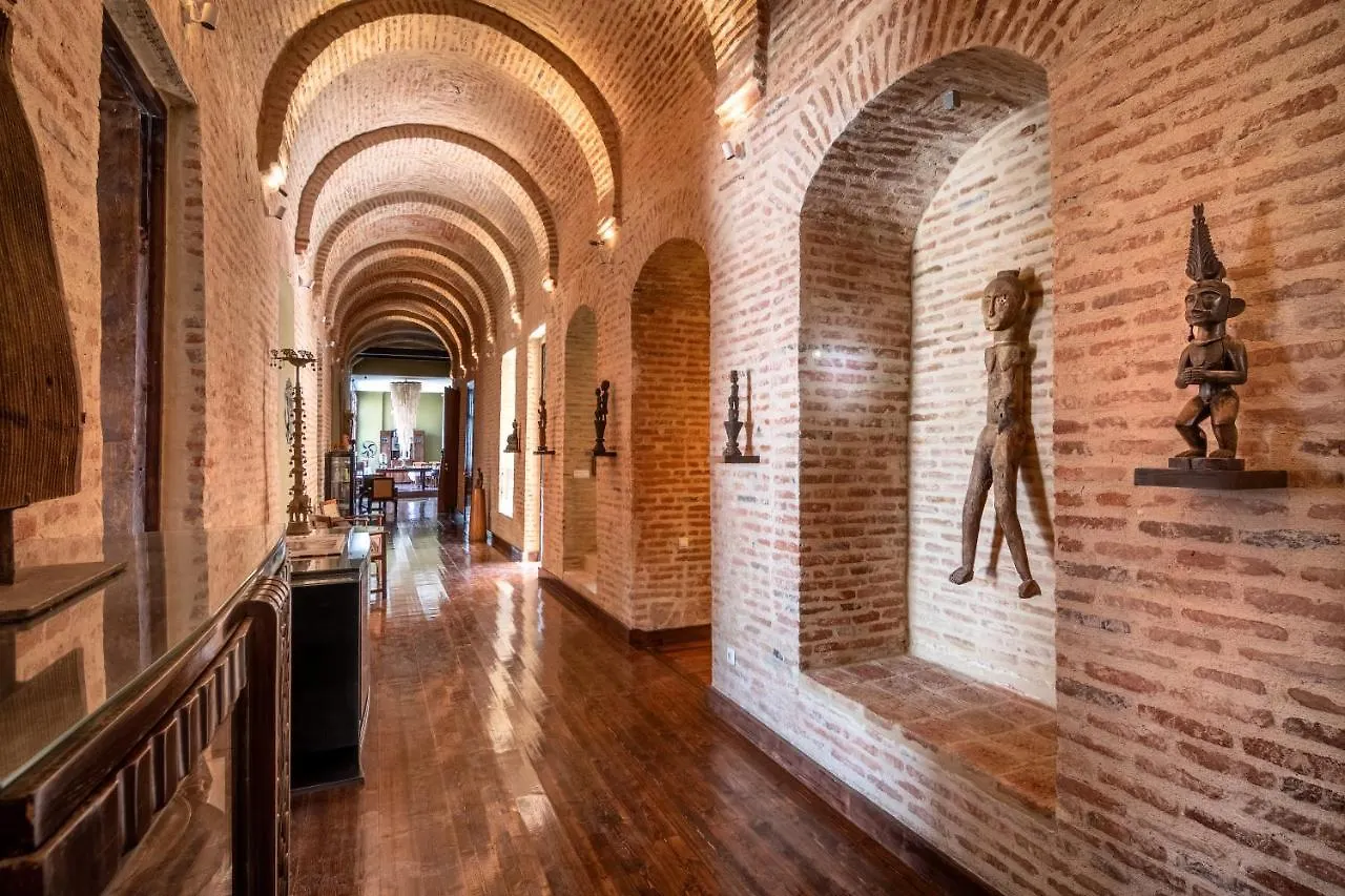 Hotel Castle In Old Town Tbilisi