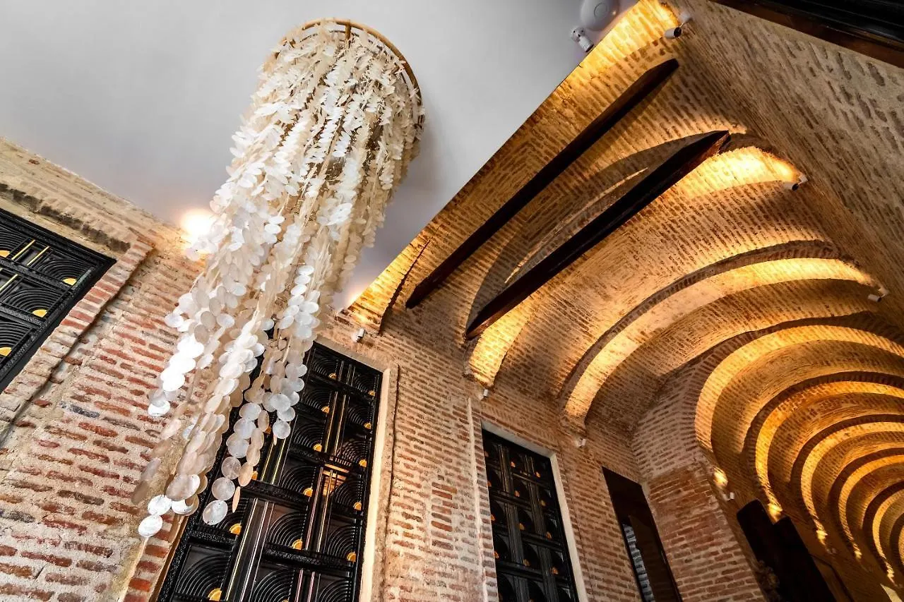 Hotel Castle In Old Town Tbilisi