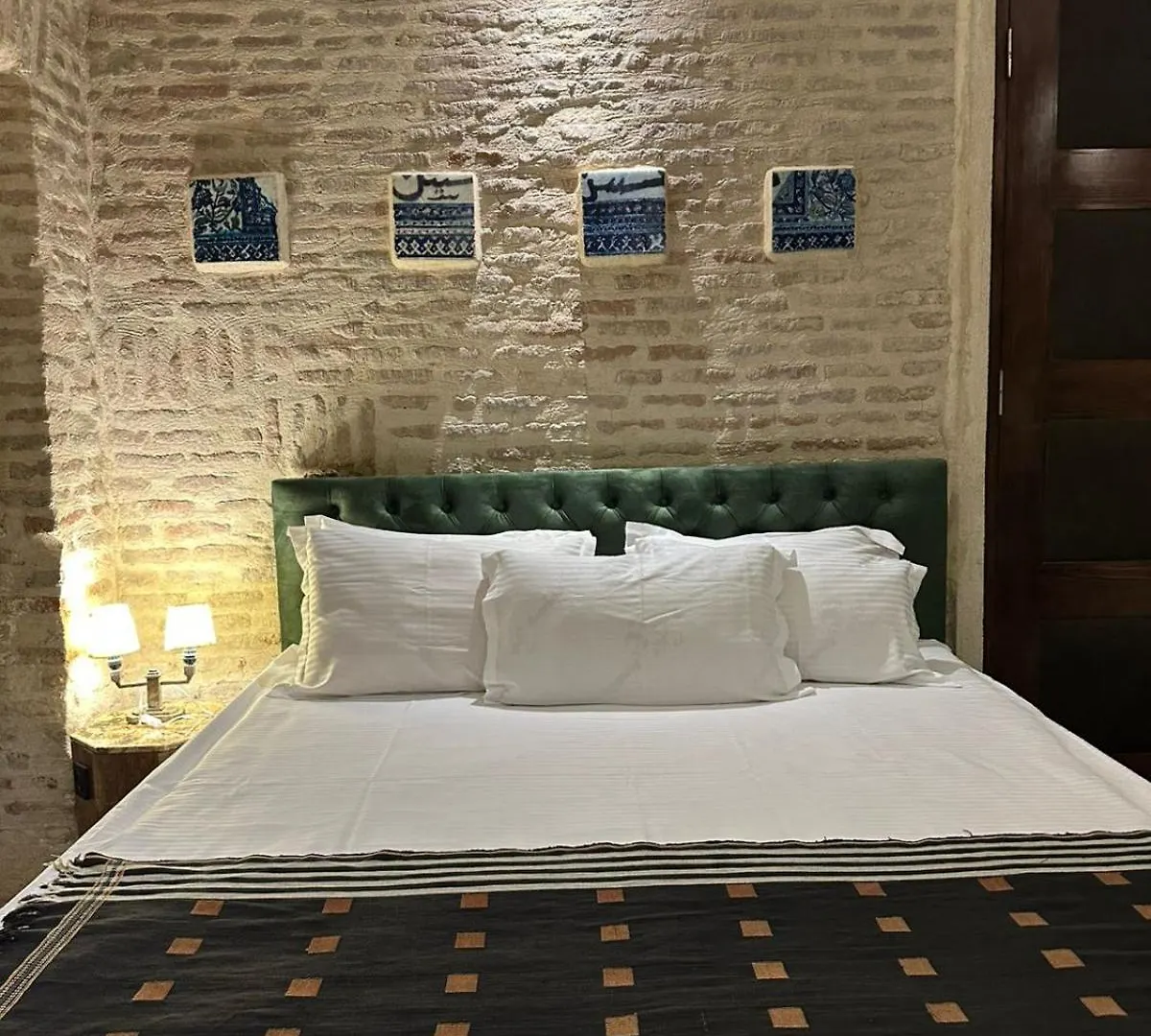 Hotel Castle In Old Town Tbilisi