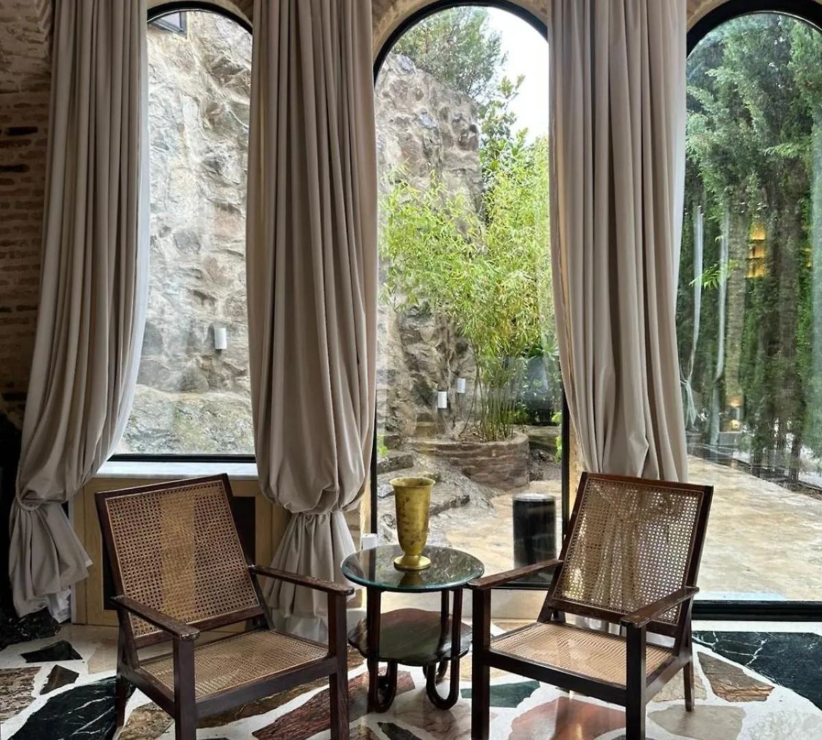 Hotel Castle In Old Town Tbilisi