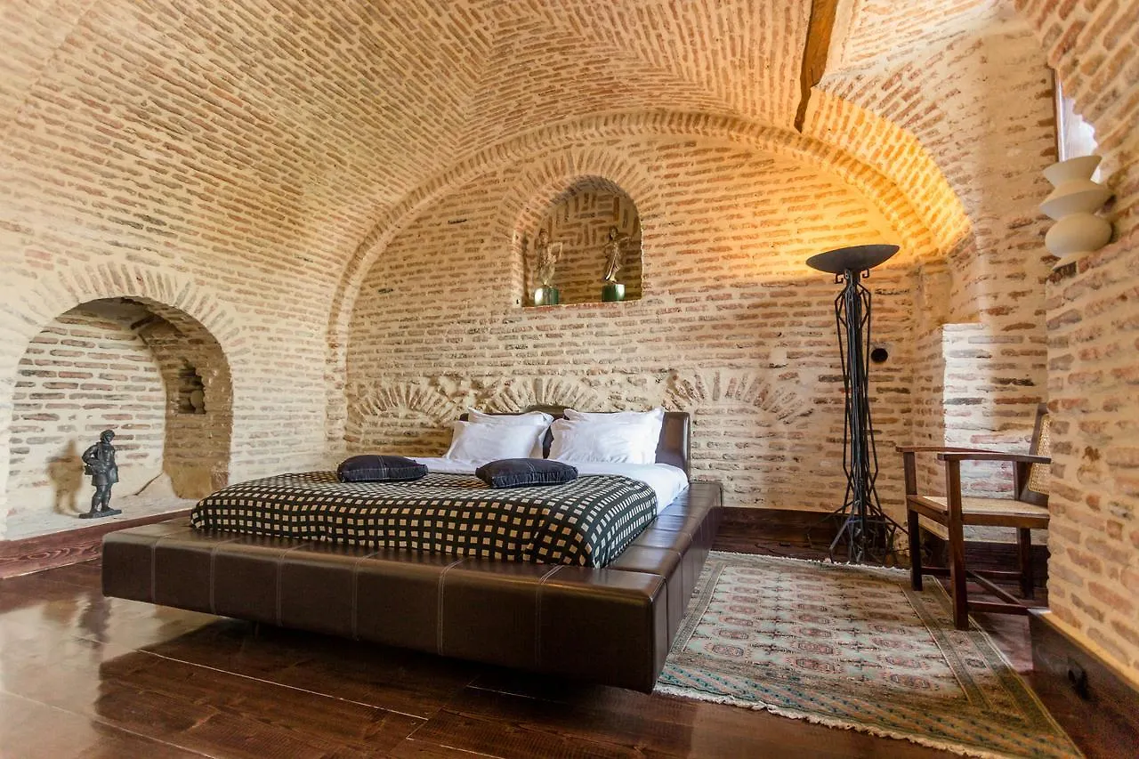 Hotel Castle In Old Town Tbilisi