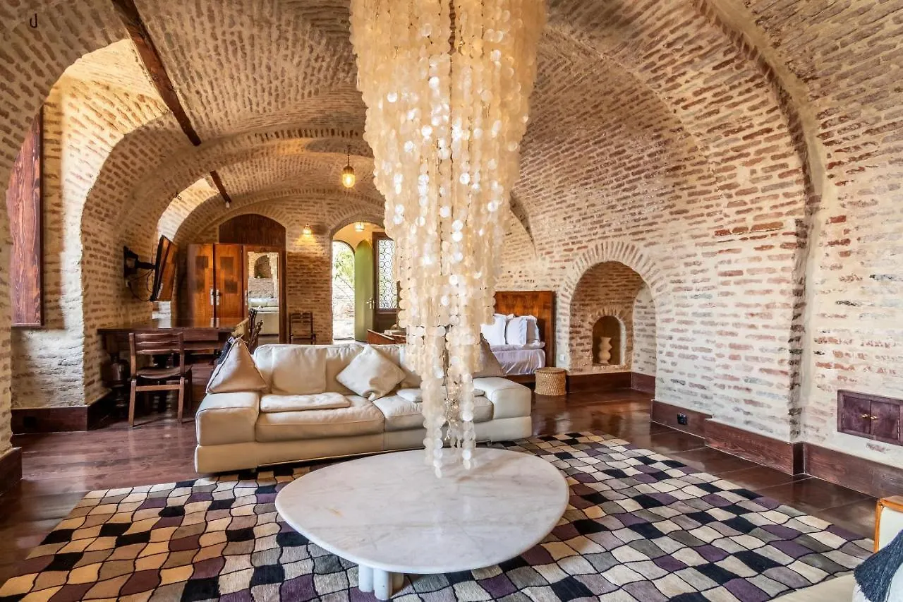 Castle In Old Town Hotel Tbilisi