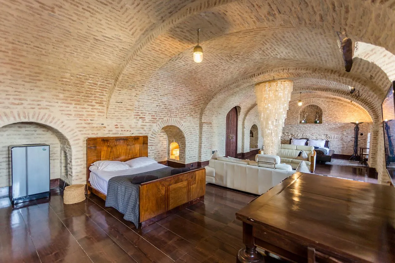 Castle In Old Town Hotel Tbilisi