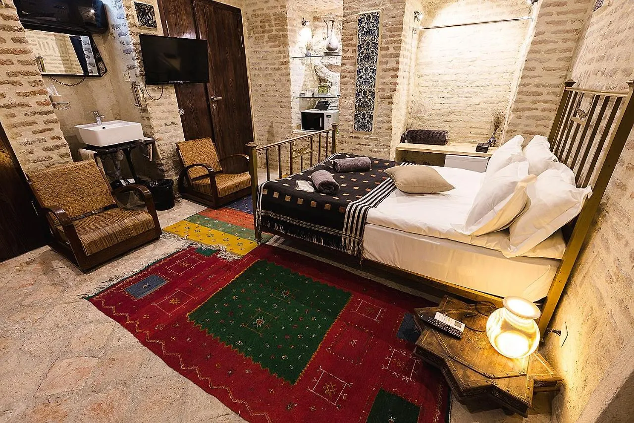 Hotel Castle In Old Town Tiflis